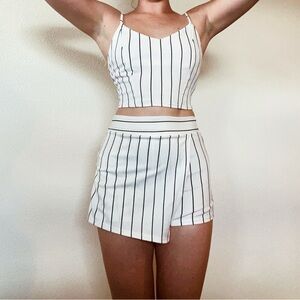 White w Black Stripes Skort Set 🤍 Size S
